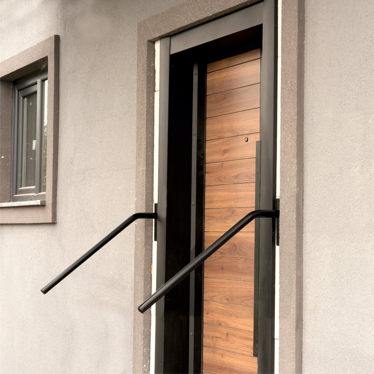 "Wall-Mounted Handrail for 2–3 Step Stairs – Type 1 to 4
